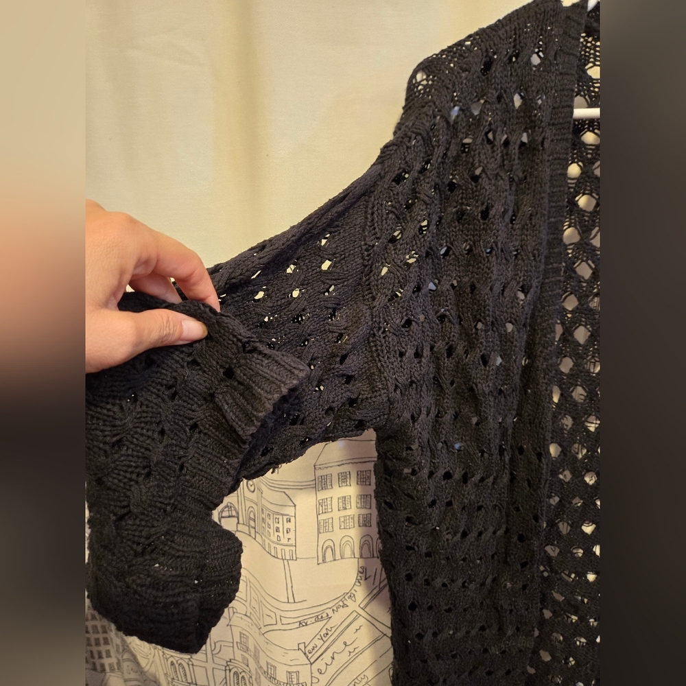EUC Women's Freshman 1996 Black Chunky Knit Cardigan Size Medium - Picture 2 of 10